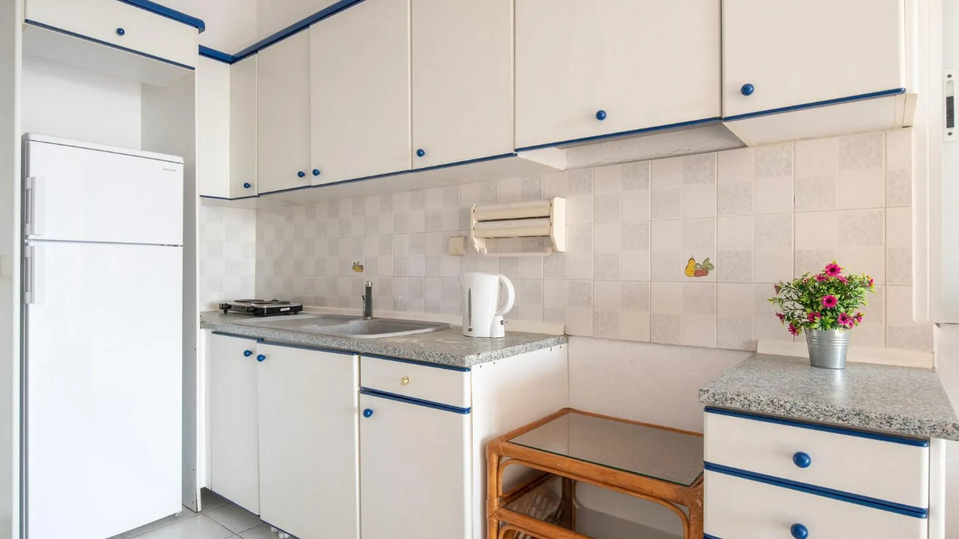 Toroni Blue Sea Hotel